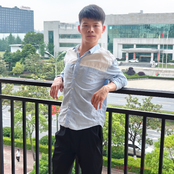 湖南28岁单身帅哥真诚找对象-上饶征婚相亲网