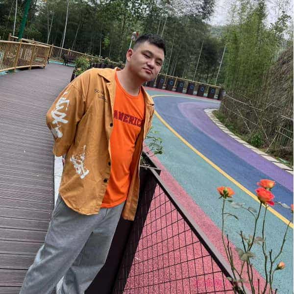28岁岁湖南单身帅哥 - 上饶吉缘网